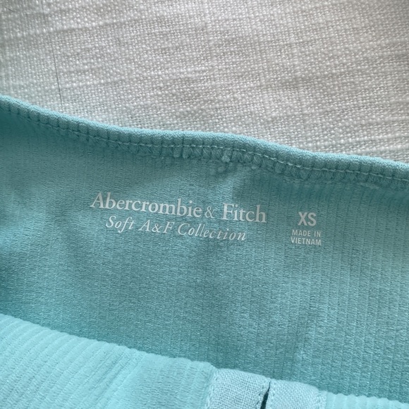 Abercrombie tank - Picture 4 of 5